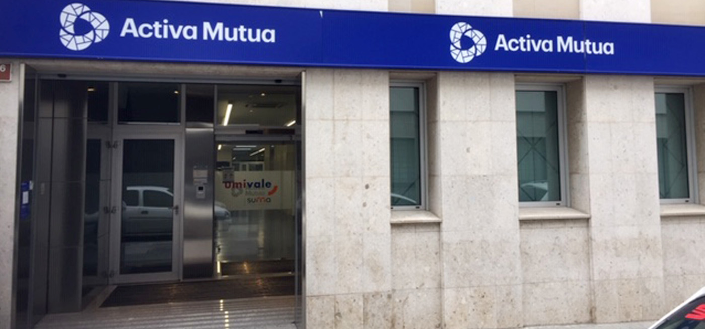 Fachada del centro Umivale Activa Igualada
