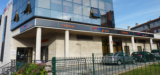 Fachada de la clínica de Umivale Activa en Aviles