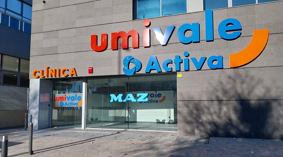 Fachada de la clínica de Umivale Activa en Mataró