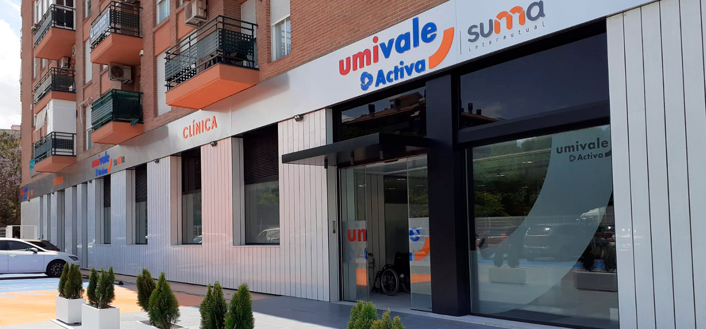 Fachada de la clínica de Umivale Activa en Murcia