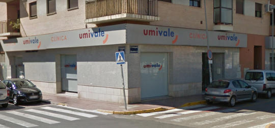 Fachada de la clínica de Umivale Activa en Museros